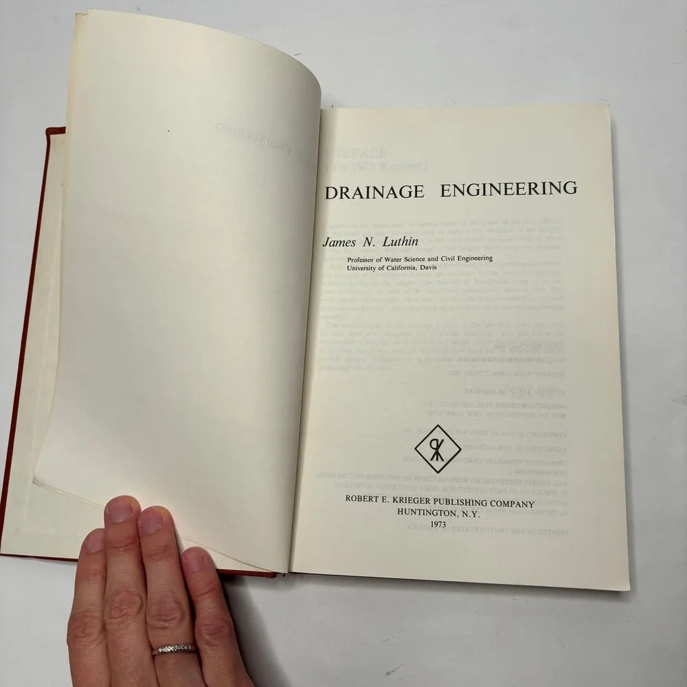 Drainage Engineering by James N. Luthin 1973 Hardcover Textbook Reference‎